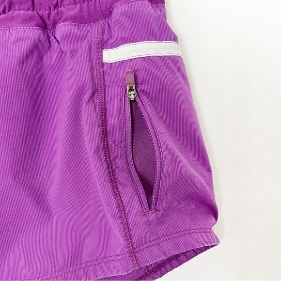 Women’s Lululemon Running‎ Shorts Purple Size 8 - Picture 2 of 9